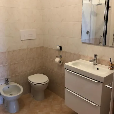 Gabriele With Private Garage דירה *