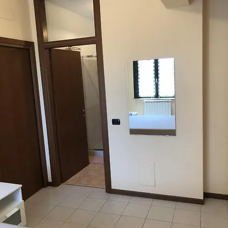 דירה Gabriele With Private Garage ברשה